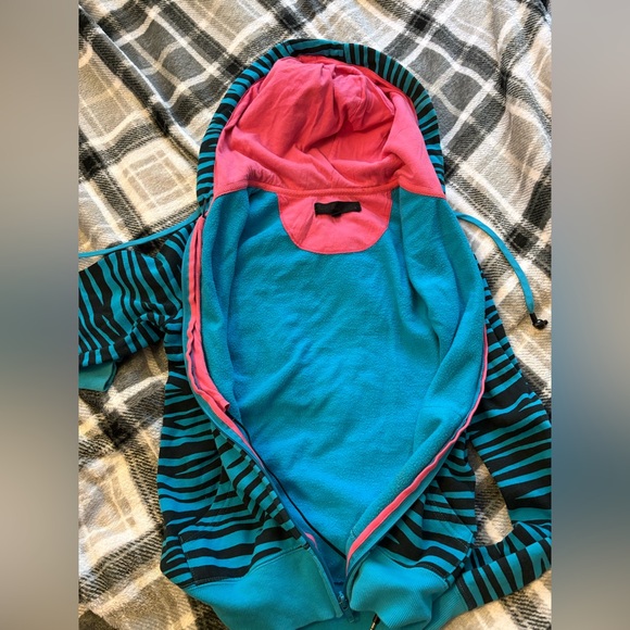 Striped Teal and Black Hoodie - Picture 4 of 7